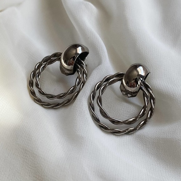 VTG Silver Double Twisted Hoop Earrings - Picture 2 of 5